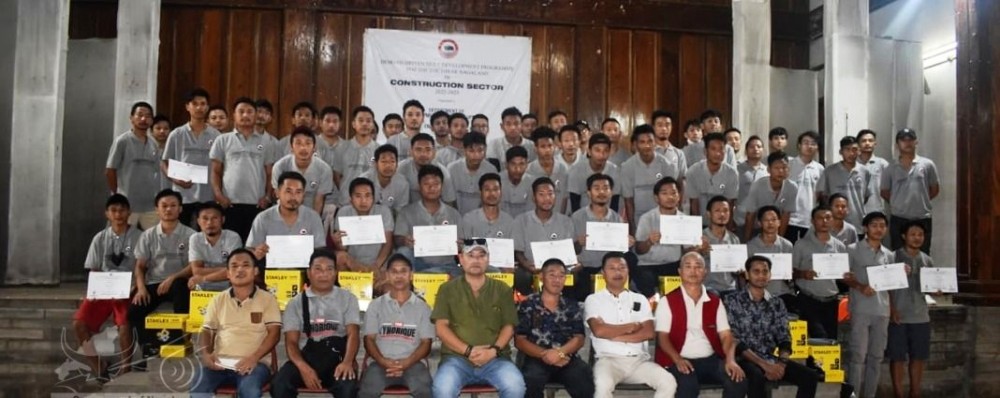 Trainers and others during the closing programme for demand-driven skill development under the construction sector for Dimapur district held at Town Hall on September 3. (DIPR Photo)